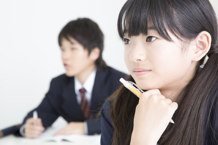 调查报告：00后性观念越来越开放，性行为低龄化成为“潮流”