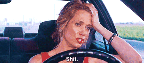 女司机车内臭味难闻，修车师傅结果一检查，女司机都无言以对了