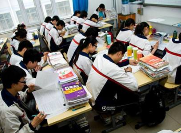 2021年高考时间确定，考生要知晓，全力做好高考前的备考工作