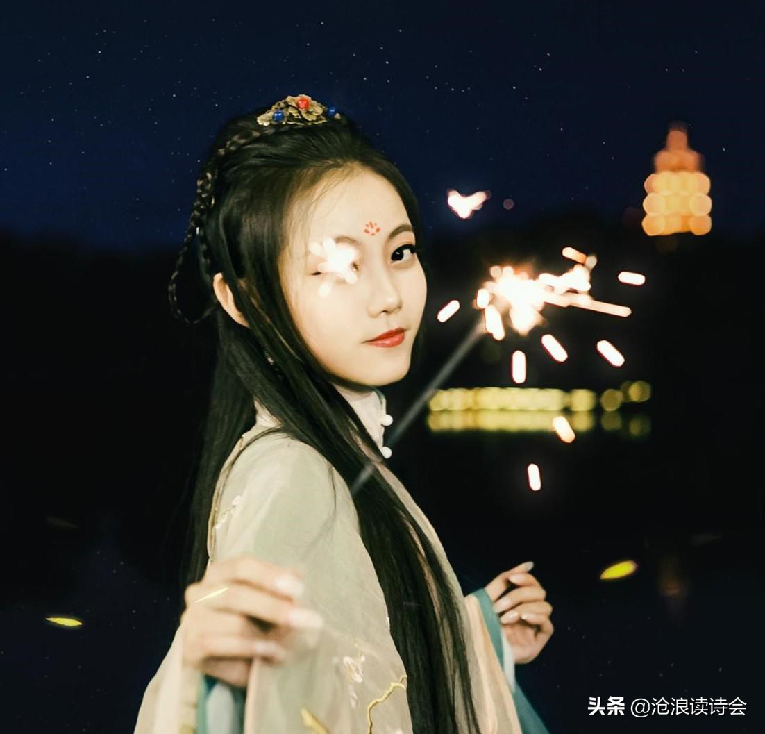 江西美女以诗写心，字字精致唯美，纯粹真情让人动容，细读被感动