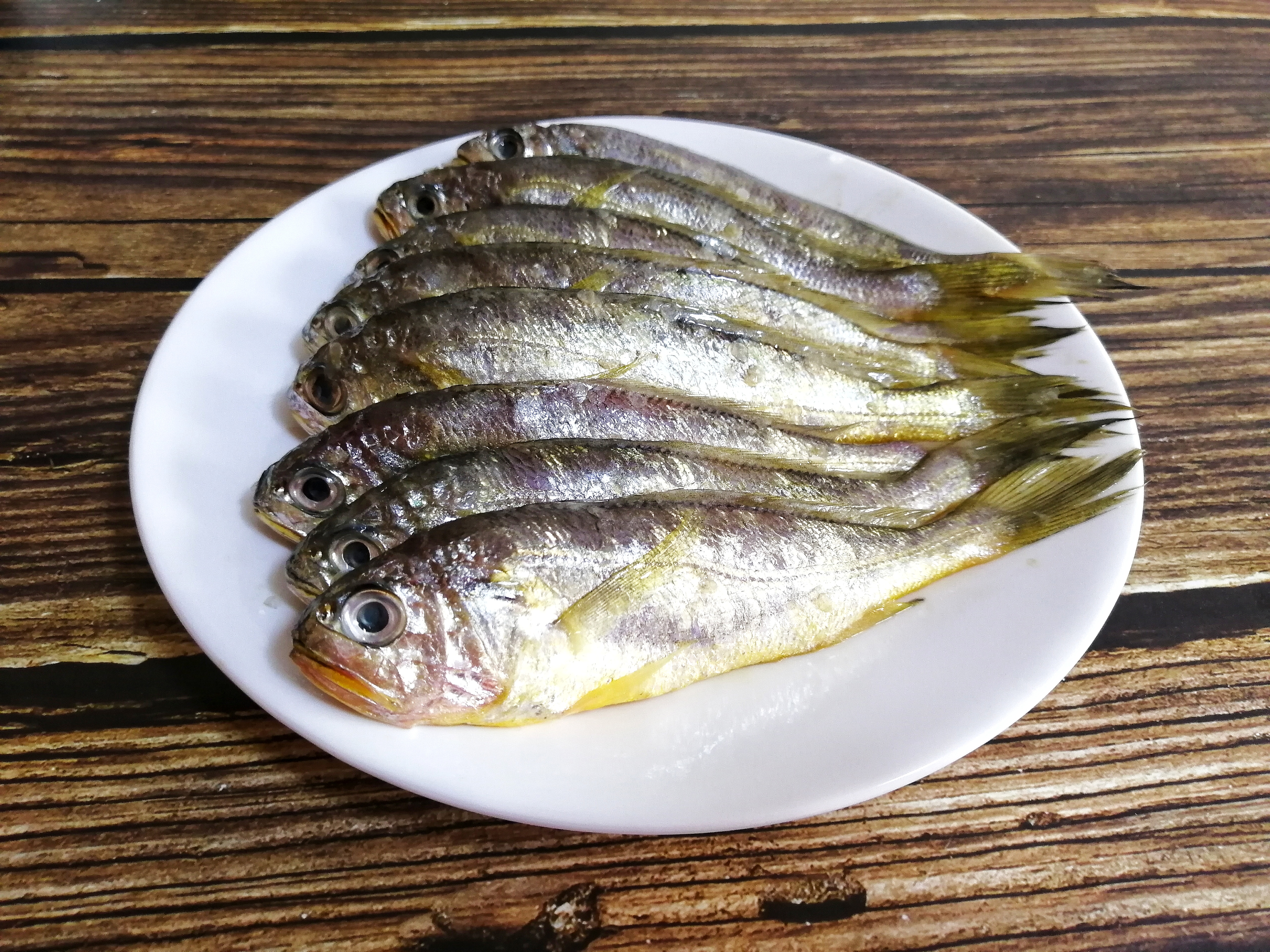 秘制酥鱼这样做，骨酥肉烂入味，5元做一盘，比超市卖的罐头好吃