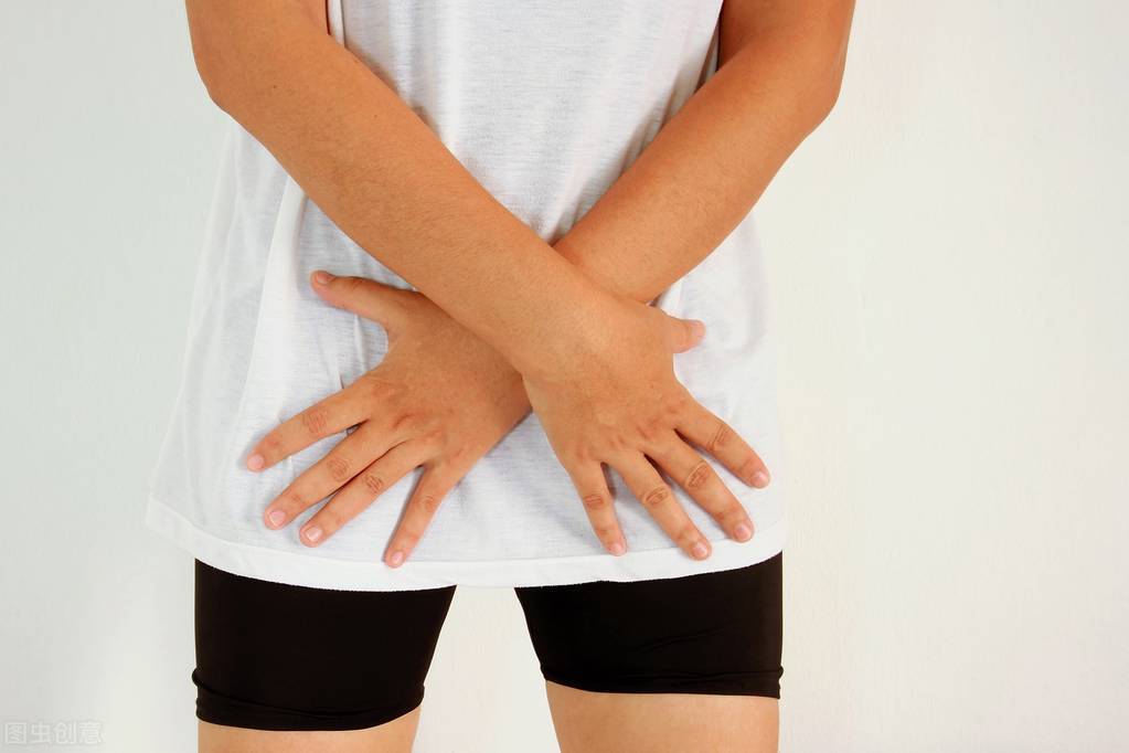 女人小便有2异常，子宫已撑到“极点”，别拖到宫颈癌“找上门”