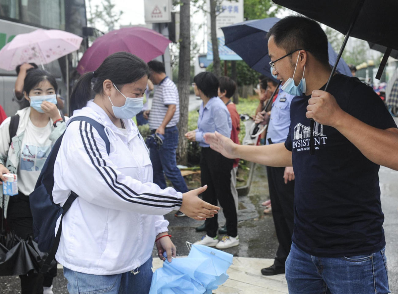 2021年高考，数学难不难？考生们的回答，直接让家长不淡定了
