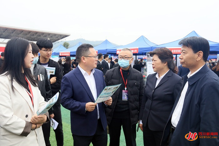 南充科技职业学院举行2022届毕业生招聘会，120余家企业现场揽才