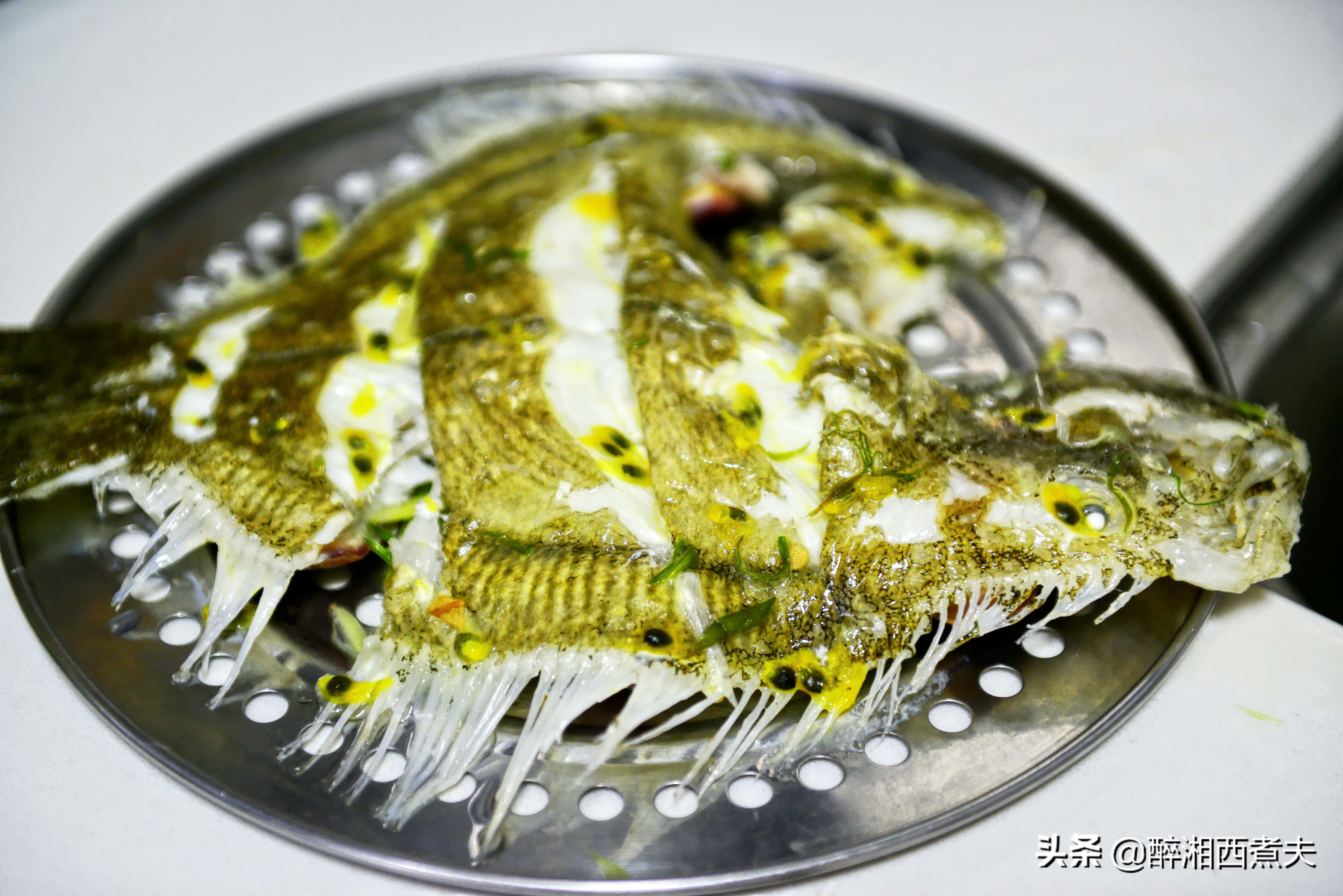 多宝鱼无鳞却很腥？一招教你轻松搞定去腥！清蒸多宝鱼鲜嫩又肥美