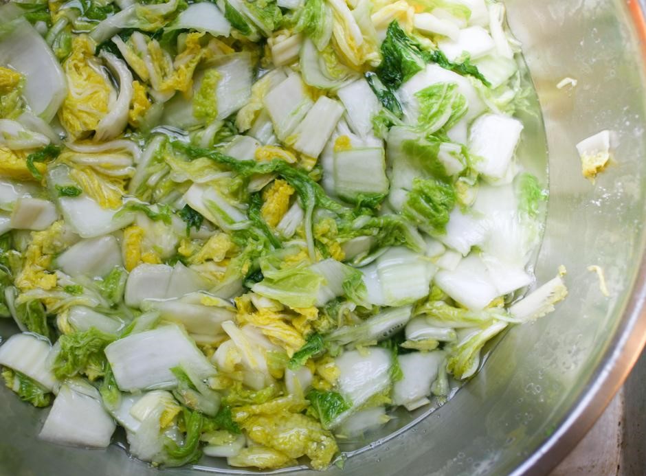 在家做朝鲜泡菜，一个小窍门让你省时又省力，酸爽味美解腻又开胃