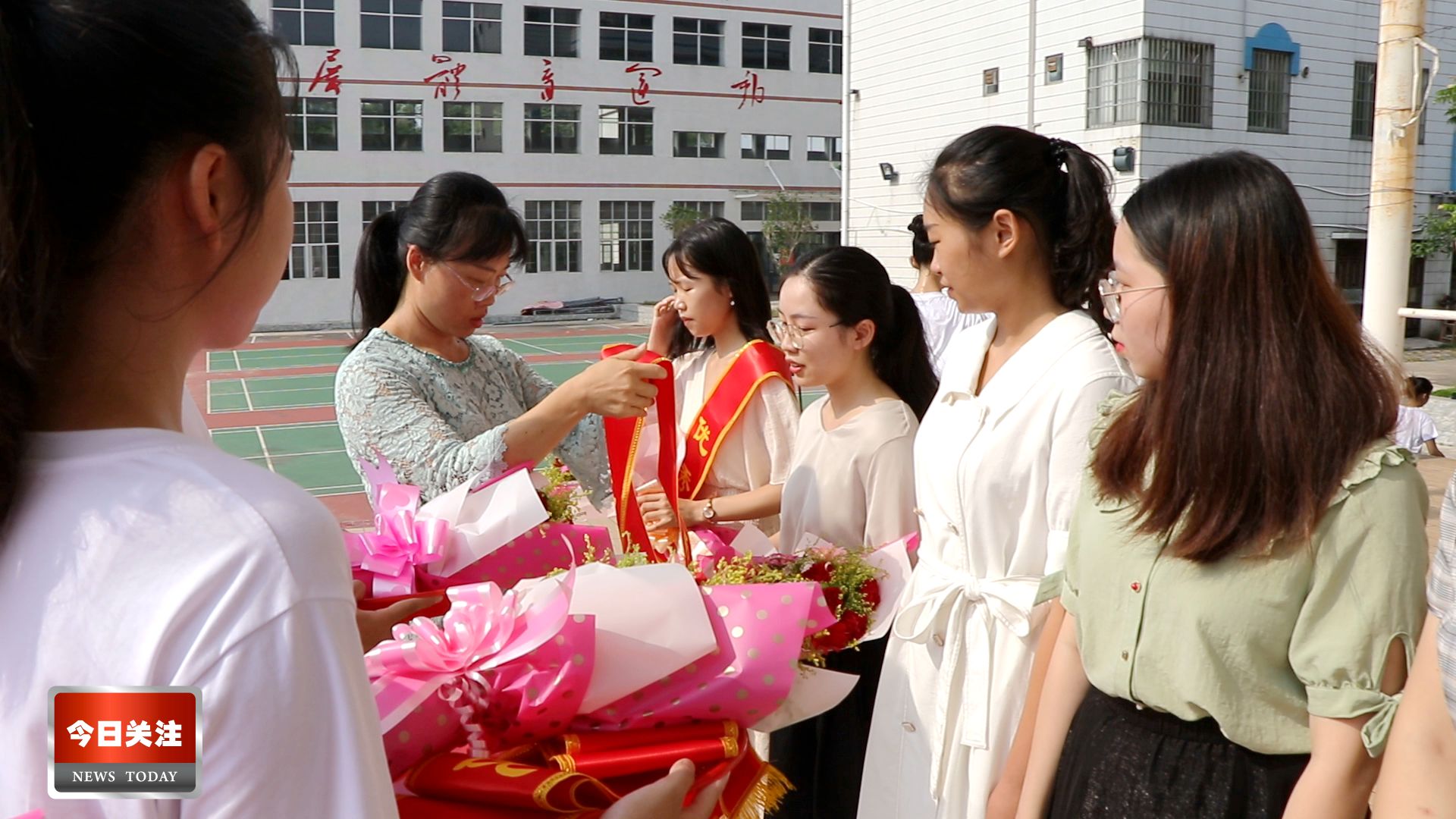 今日头条 |玉林实验中学举行庆祝2019年教师节暨优秀教师颁奖仪式