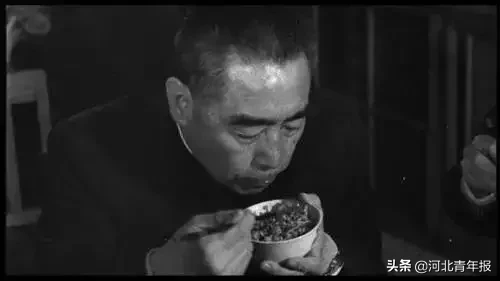 周总理逝世43周年，重温他与妻74封情书，他们的情话让人泪流满面