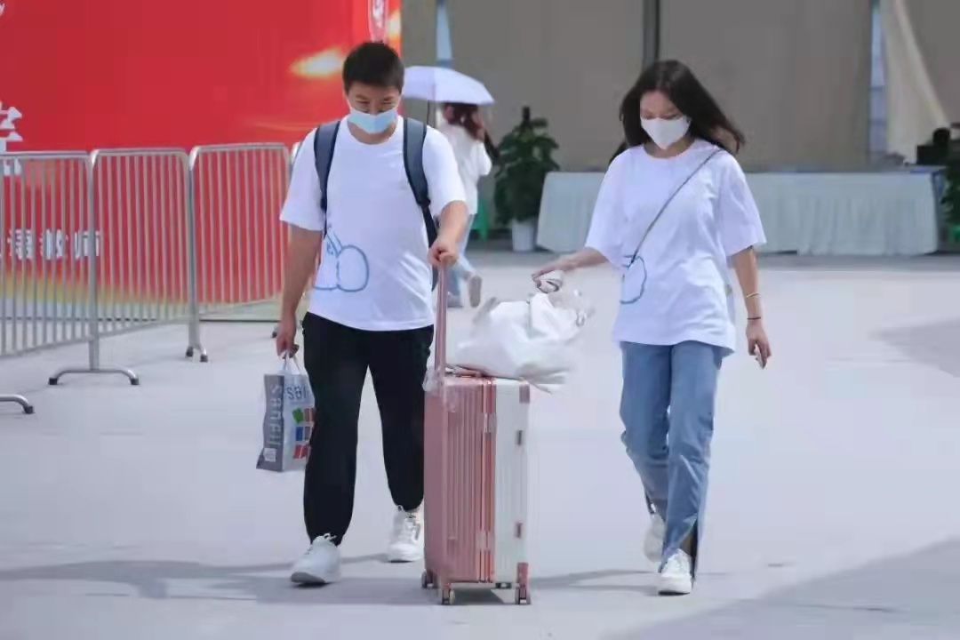 高考692分选择华中师范大学，获得学校表扬，网友却说可惜