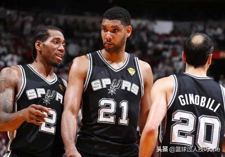 为什么nba队服穿深色(美球迷评NBA历史30大最美球衣：湖人3件上榜，乔丹公牛球衣最经典)