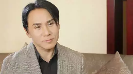 歌坛牛人翻唱《晚秋》大火特火,公司把他定位成翻唱机他绝不同意
