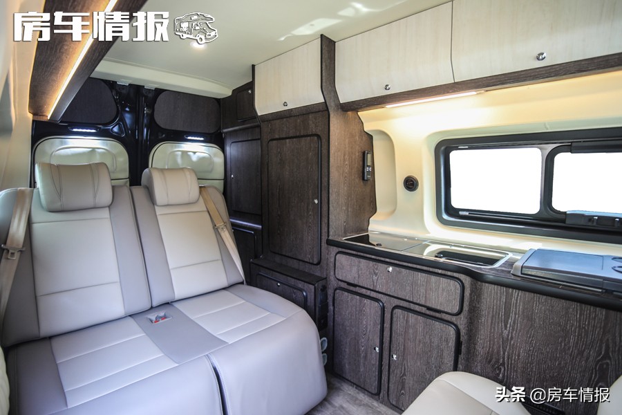 这是房车？这款自动挡“新全顺”售价30万，6乘4卧厨卫齐全！