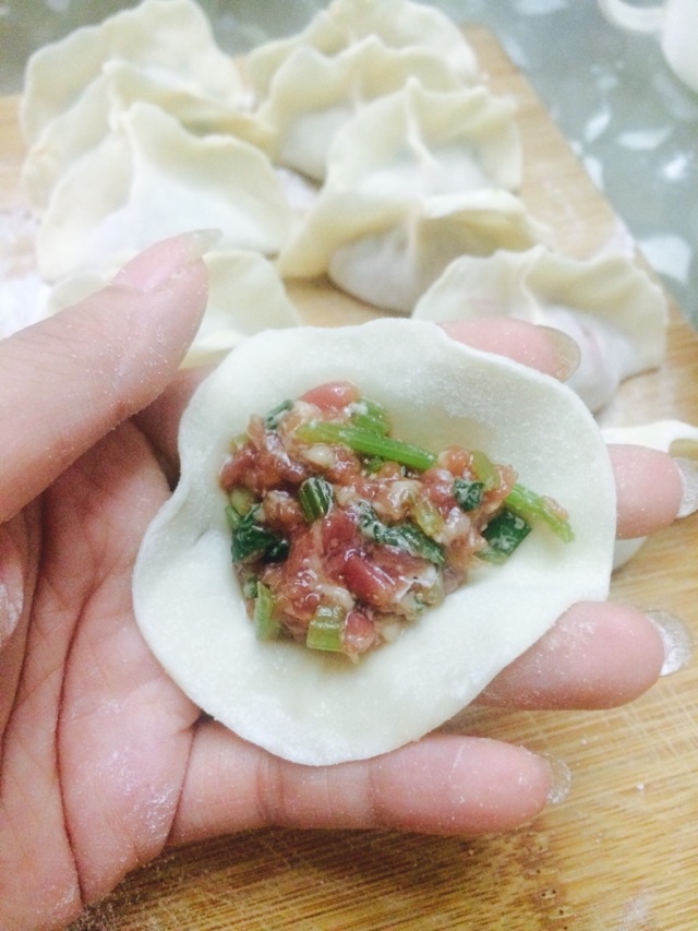 猪肉芹菜馅怎么调好吃（芹菜猪肉饺子）