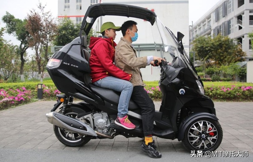 这可不是老头乐！意大利AD3倒三轮，带棚防雨，售价近7万元