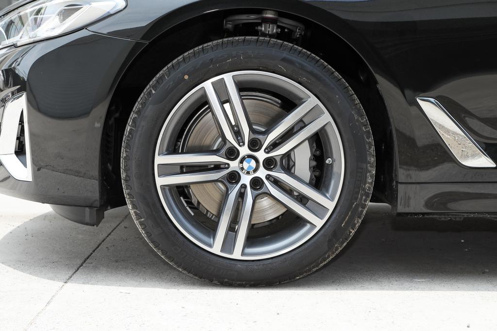 宝马530Li Xdrive 豪华套装——老牌绅士的优雅，舒适才是卖点