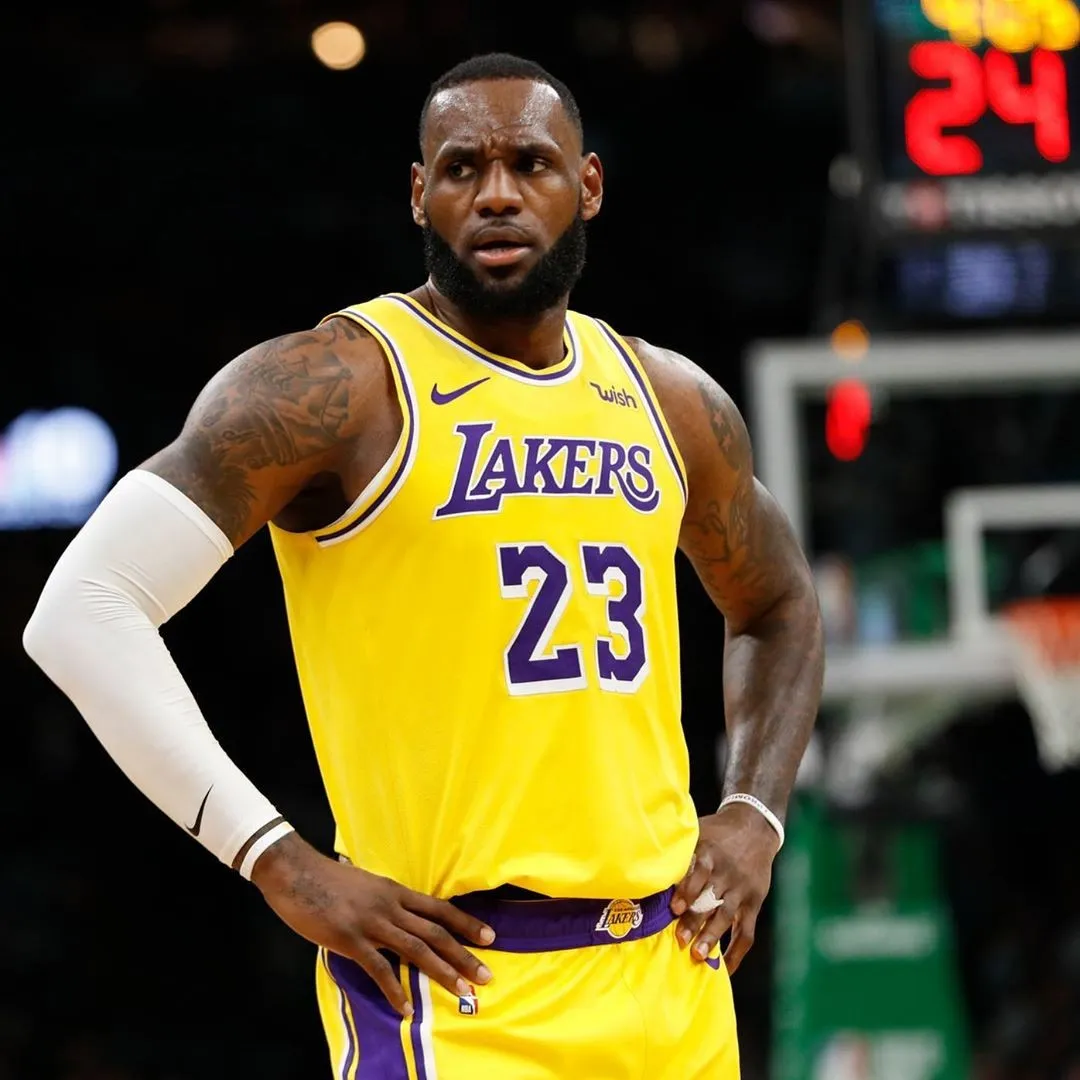 nba哪些球员伤过腹股沟(恩比德被NBA罚款！詹姆斯旧伤复发！这次又是腹股沟)