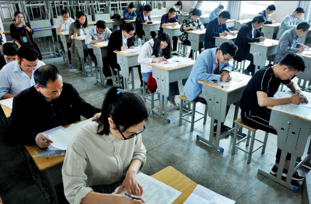 毕业生因“交过社保”无缘编制工作，影响考编那些事，学生不要碰