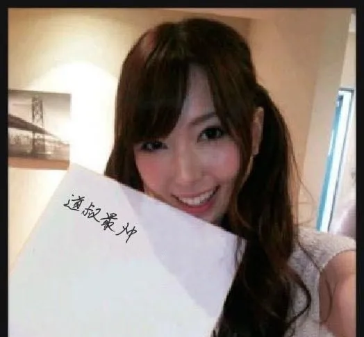 「装B神器」轻松在线生成，楼宇表白、宾利订单、美女表白……