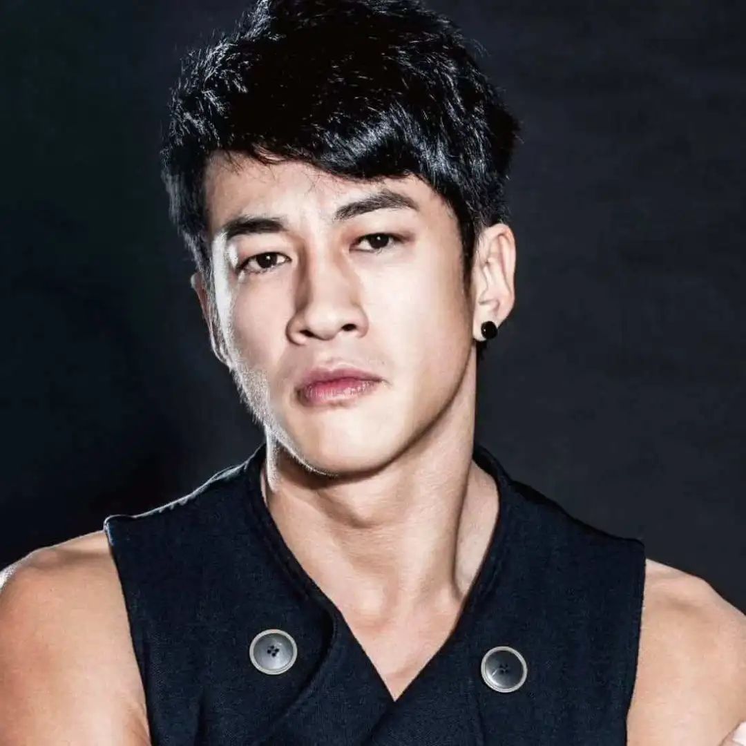 何润东的璀璨情史,9任绯闻女友全是人间绝色,错失孙俪后娶柜姐