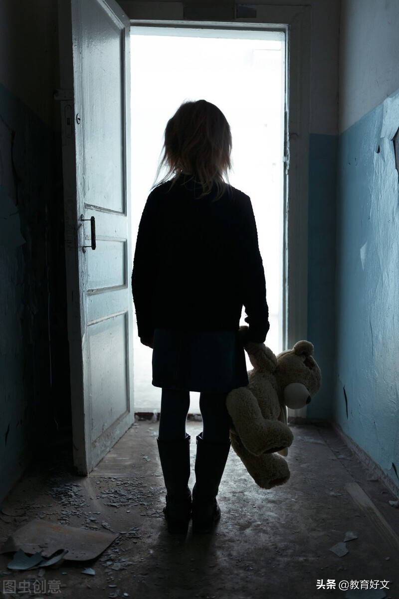 一位老教师告诉我：当你到这里去看看就明白学校职称职务都是浮云