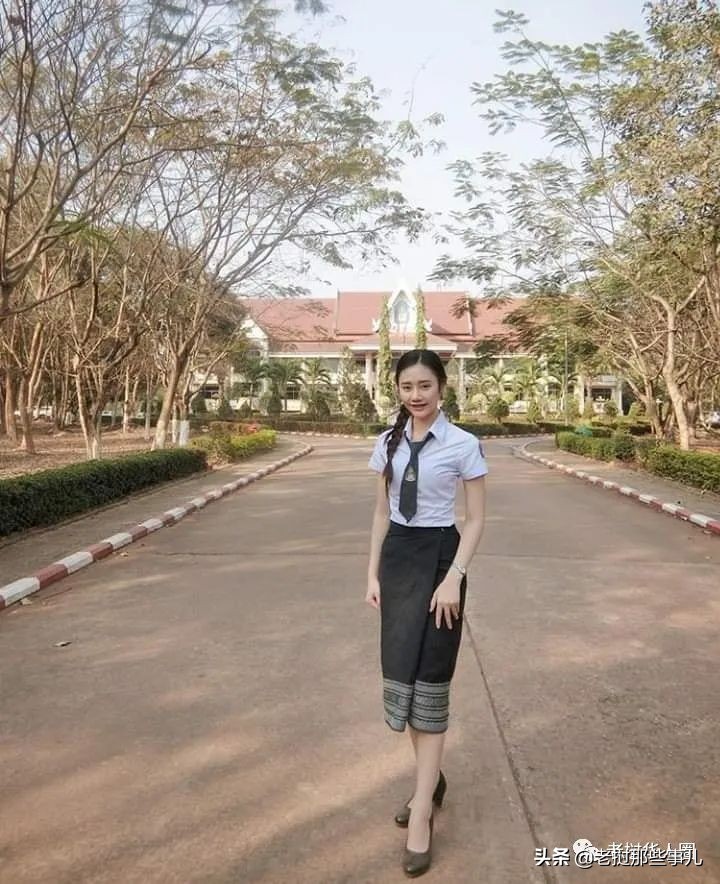 我要去老挝留学！老挝国立大学小姐姐们....太好看了