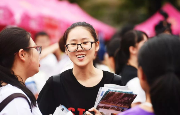 广西高考“捡漏王”，556分上岸上海交大，果然考得好不如报得好