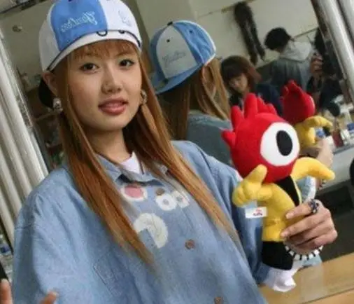 娱乐圈10位被整容毁掉的女星，有人脸僵如石，有的命丧手术台