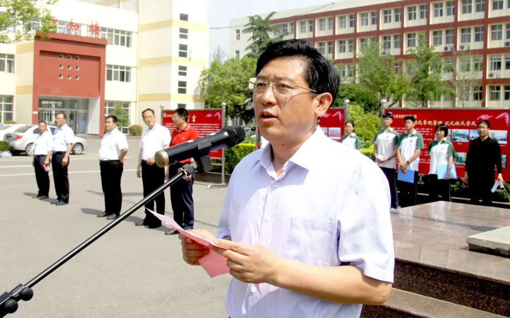 豪情满怀 出征必胜丨运河中学北校举行2021届高三高考壮行活动