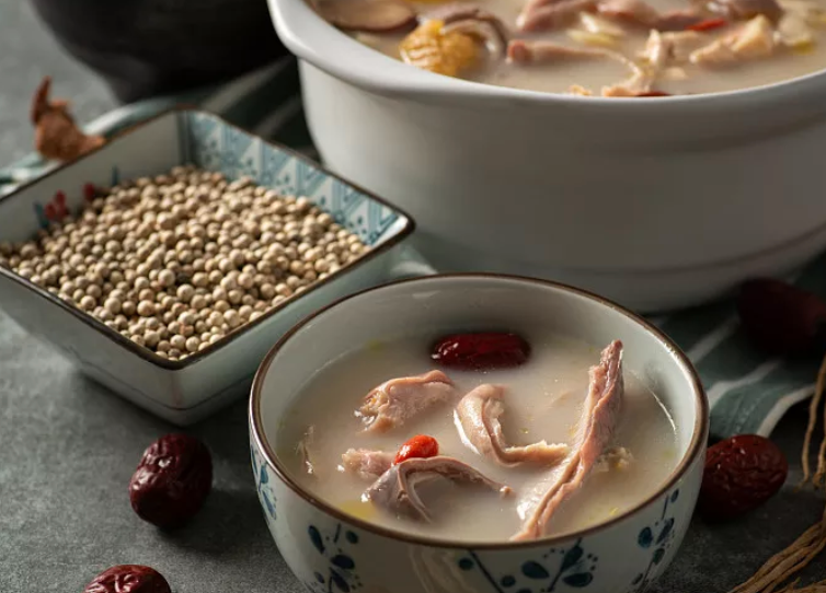 砂仁的功效与作用及食用方法阳春砂仁煲一碗汤化湿健脾理气温脾行气醒