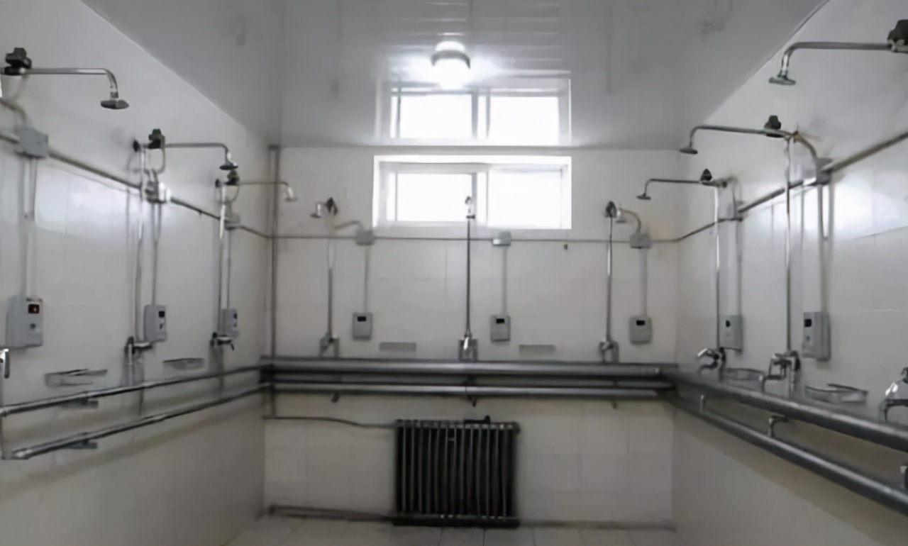 南北方大一新生入学，地域差异逐渐体现，“沙雕”问题真不少