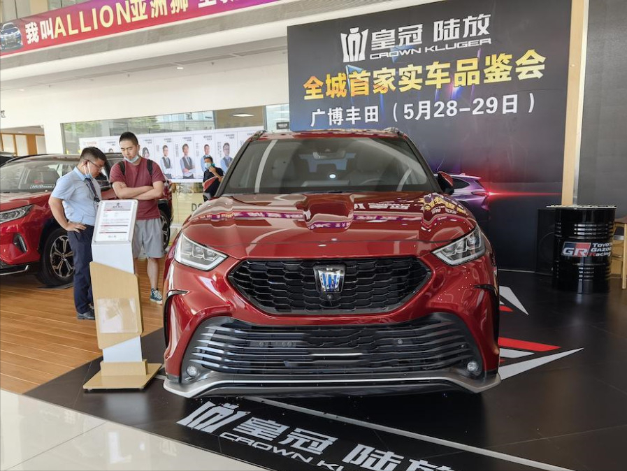 预算30W入手大7座SUV，选途昂还是陆放？对比后差距“一目了然”