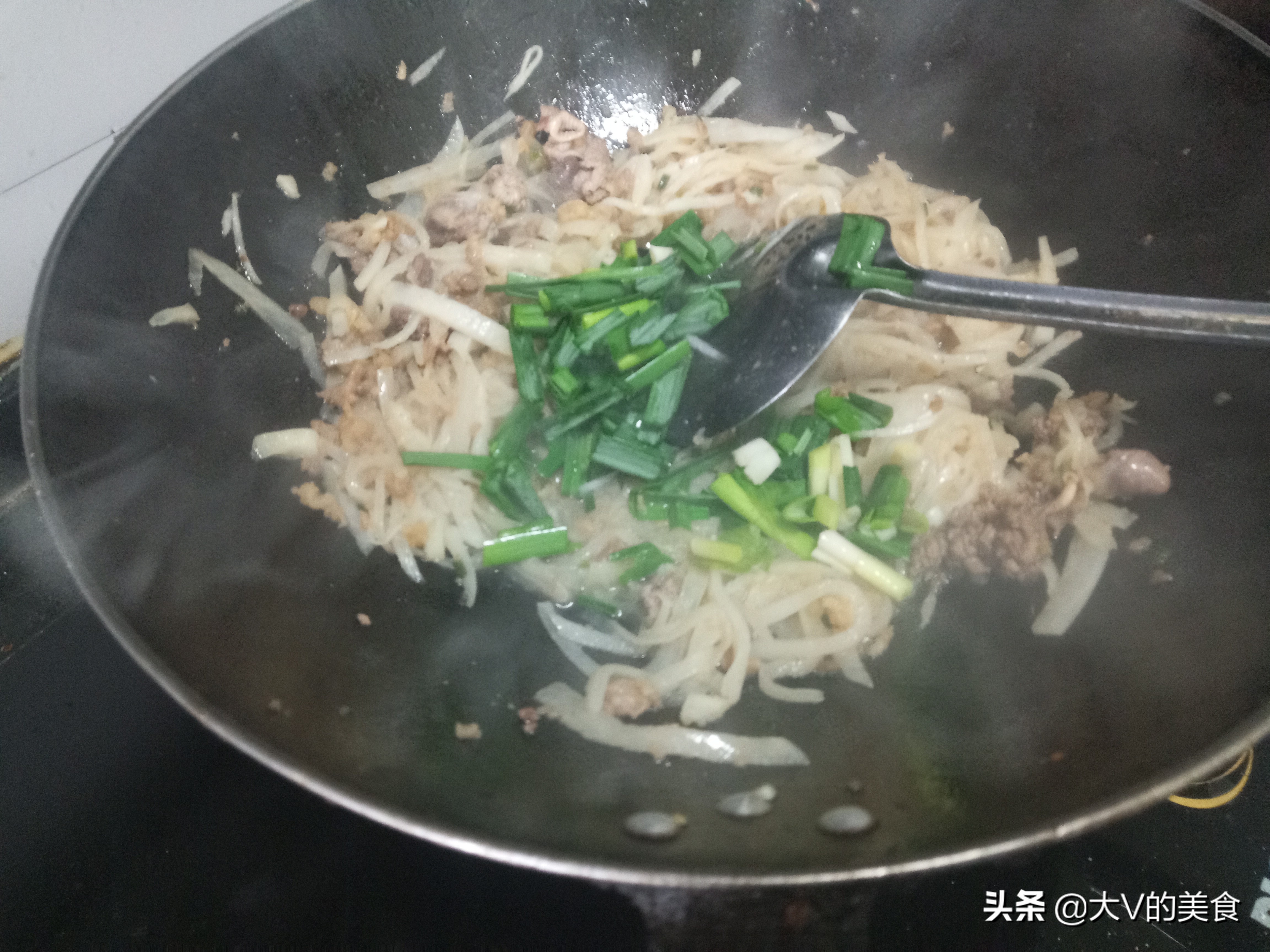 萝卜丝炒肉（分享炒萝卜丝炒肉的步骤和过程）