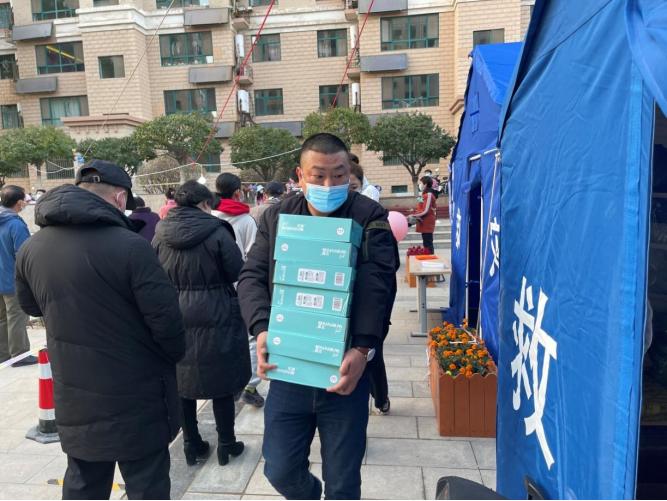 銀川加油！抗疫路上，南京依維柯與你“依”路同行