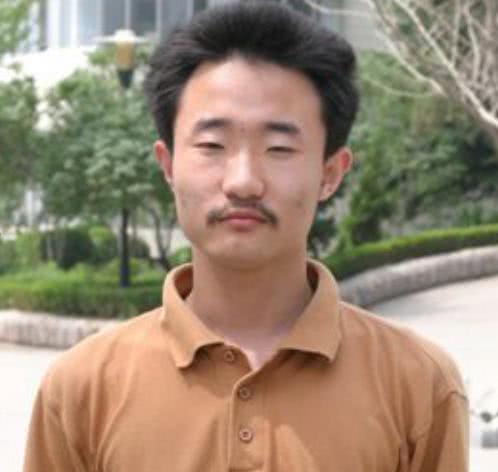 高考历史上得分最高的4位学霸，都去哪上大学？果然英雄所见略同