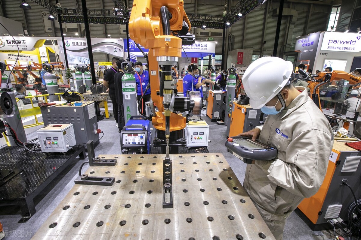 它是生产芯片的原料，为何美国自己不开采，反而想要从中国进口？