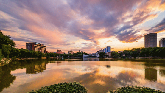 它是中国第一所现代大学，走出“两弹一星”功臣，培养84位杰出政界校友！