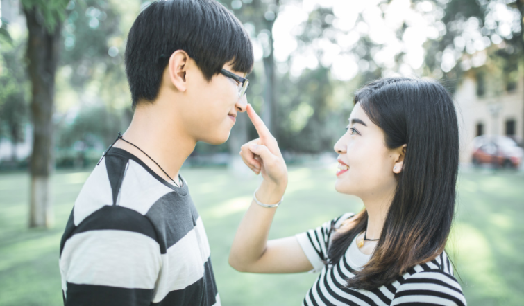 为何大学生“怀孕”现象增多？过来人道出真相，背后原因让人反思