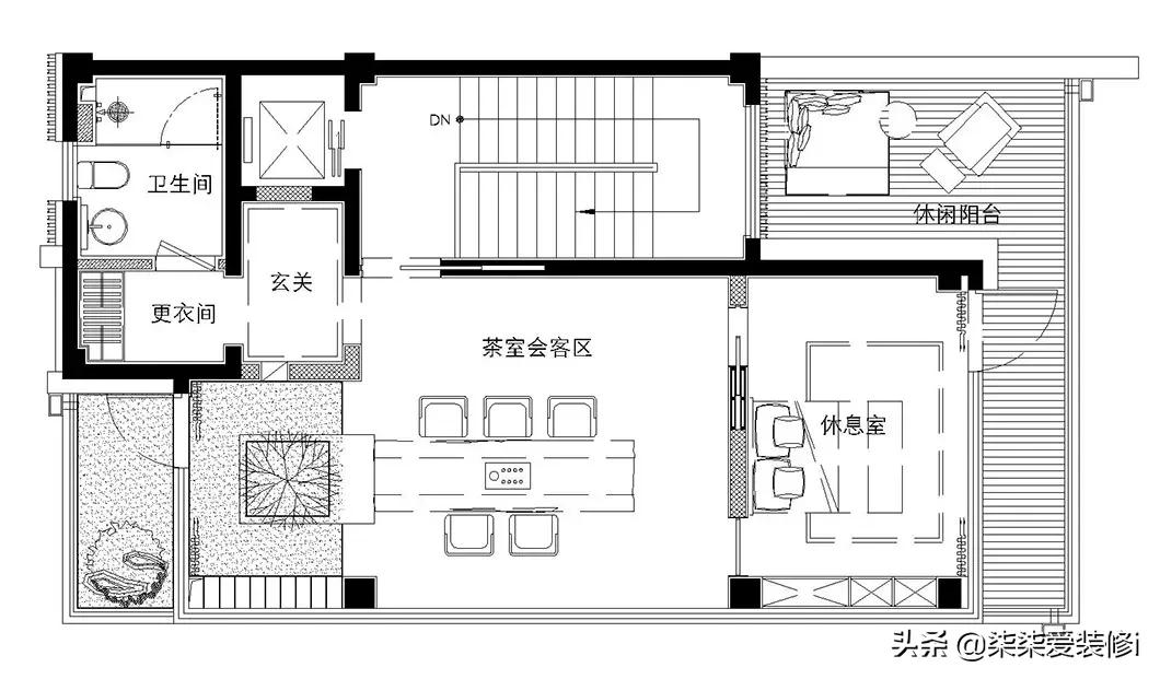 他家370㎡中式别墅，配备棋牌室、台球室，沉浸式的娱乐体验