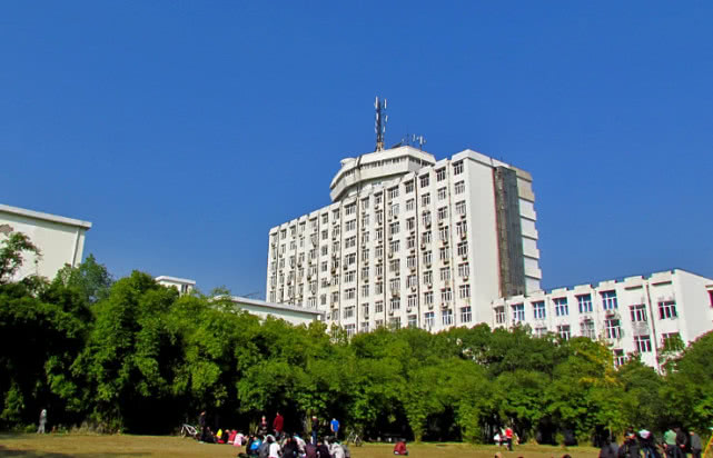 过了一本线，但分数不高？可以考虑这4所大学，就业都很不错