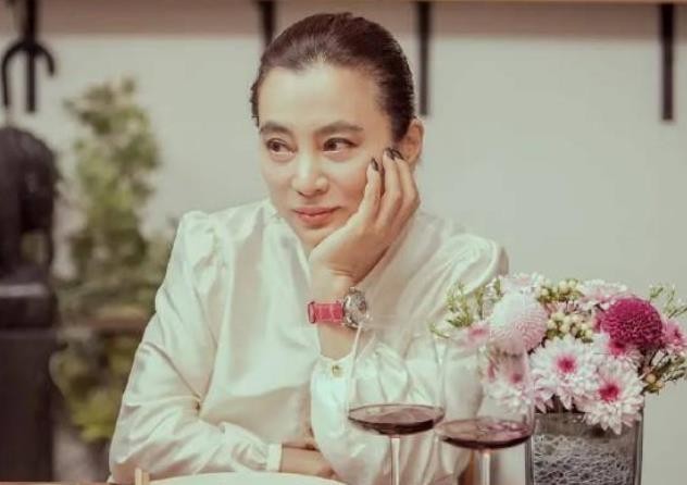 李玲玉：21岁嫁初恋，34岁再嫁犹太富商，和混血儿子的相处很特别