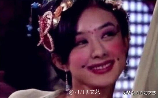 赵今麦扮丑太敷衍？对比杨幂热巴丑女造型，不是越丑演技就越好
