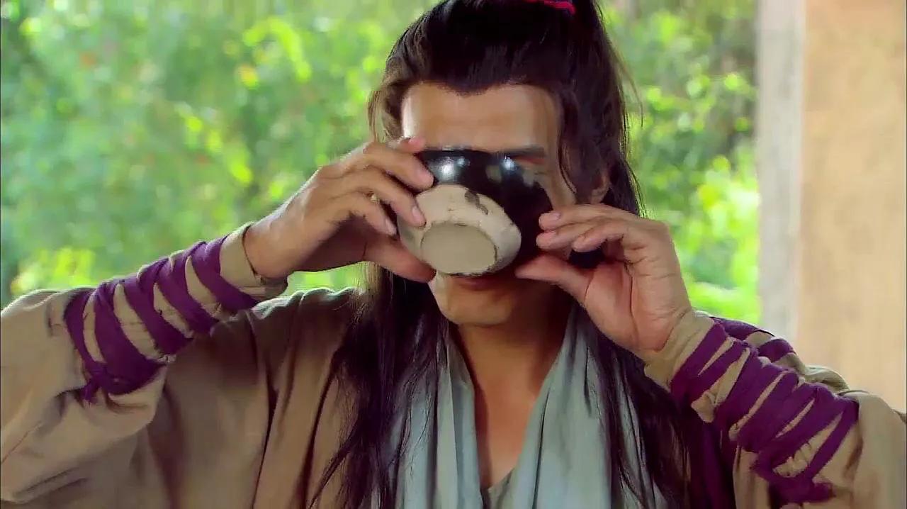 景阳岗武松喝了18碗酒,外加2斤熟牛肉,正常人能吃下这么多吗?