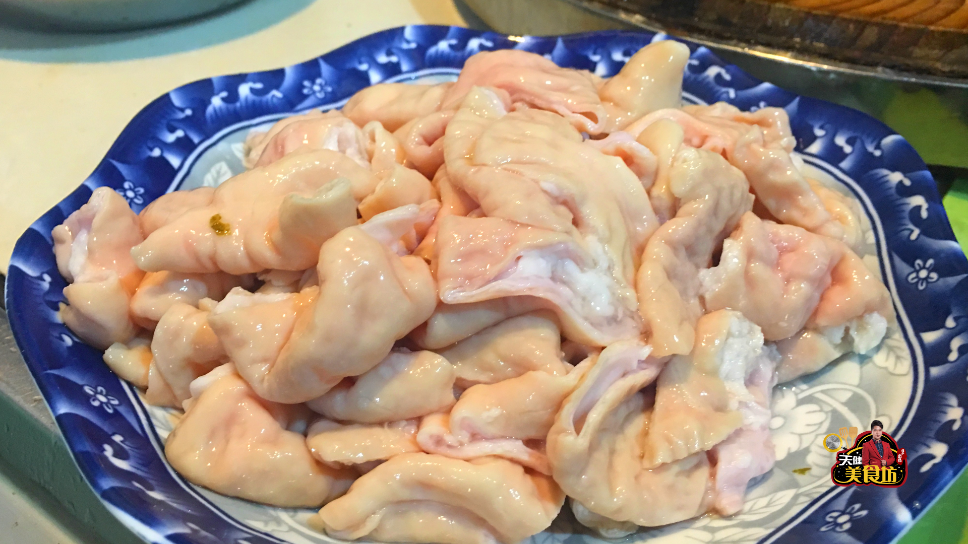 猪大肠炒酸菜的做法(多加这一步大肠又脆又好嚼非常下饭)