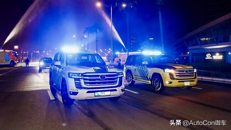 富得只剩油的阿联酋：全新兰德酷路泽只售40万！第一时间列装警队