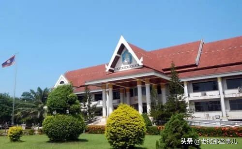 我要去老挝留学！老挝国立大学小姐姐们....太好看了