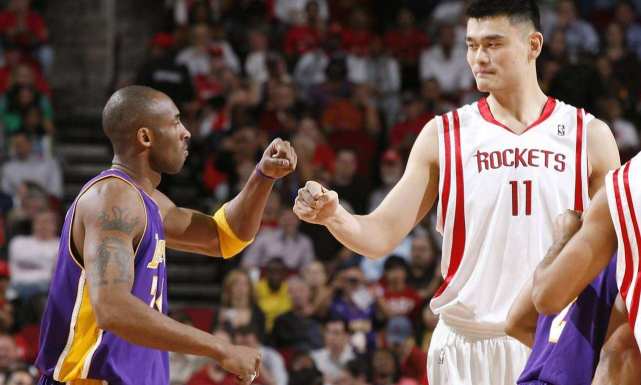 姚明为什么没拿到nba总冠军(姚明当年为何拒绝湖人，拒绝总冠军？忠诚之外还有这三点原因)