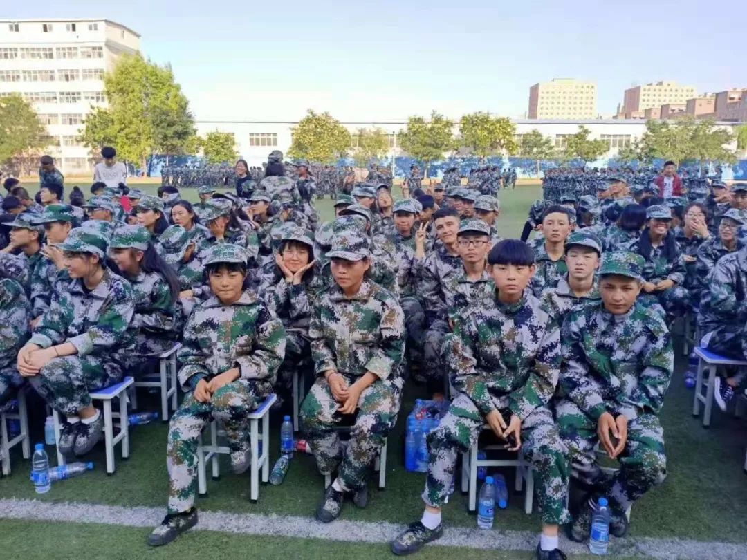 开学第一课“我和祖国共成长立志技能报国”主题教育活动文艺汇演