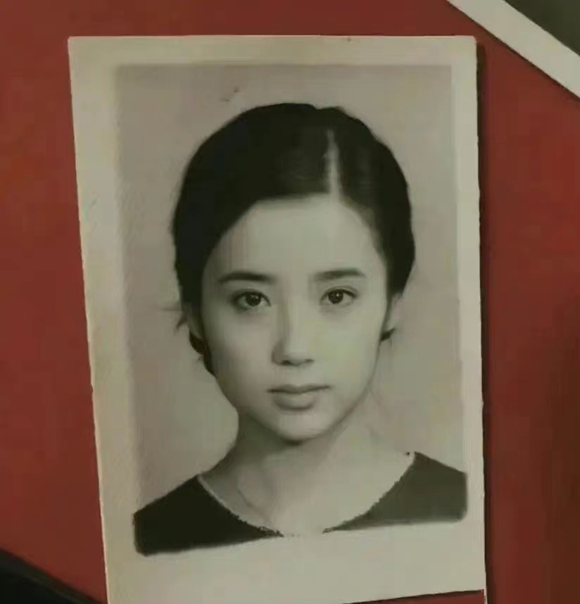 中戏96级艺考证件照曝光！章子怡清纯，秦海璐变化太大险认不出