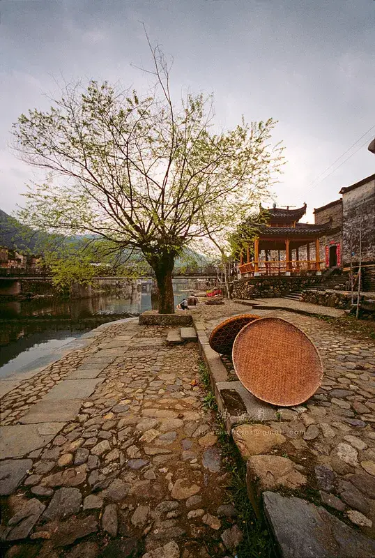 小桥流水，石板巷陌，秋来最美是古镇