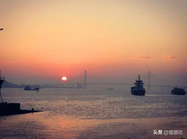 陈晓卿口中的美食“飞地”，到底好吃在哪里？